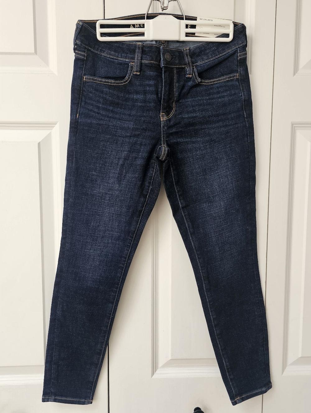Women's American Eagle Next Level Stretch Low Rise Size 4 Extra Short NWT